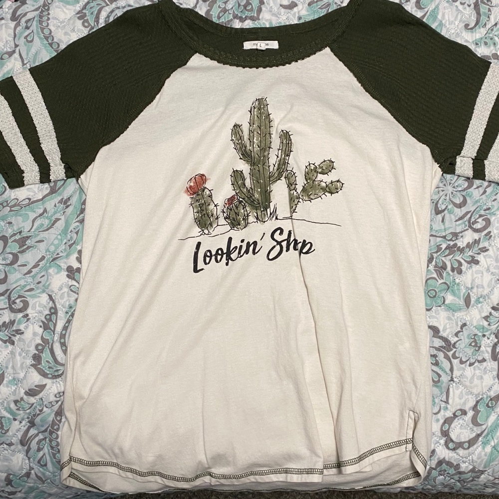 Off white ladies top - Lookin’ Sharp cactus